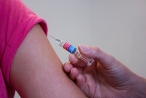 Stát má odškodňovat děti, kterým ublíží očkování. Zkusíme zákon stihnout, říká nový náměstek Prymula