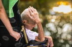 Od ignorujících až po vzorné. Úroveň paliativní péče v domovech pro seniory se různí, zájem ale roste